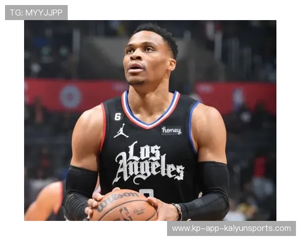 亚历山大急停中距离稳稳命中雷霆气势不减